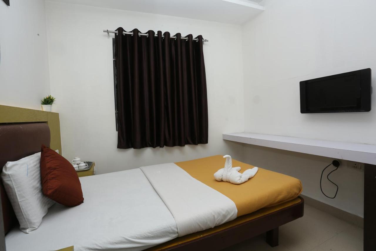 Hotel Gm Residency à Chennai Extérieur photo